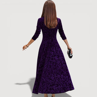 Jillian – Elegancka sukienka z weluru